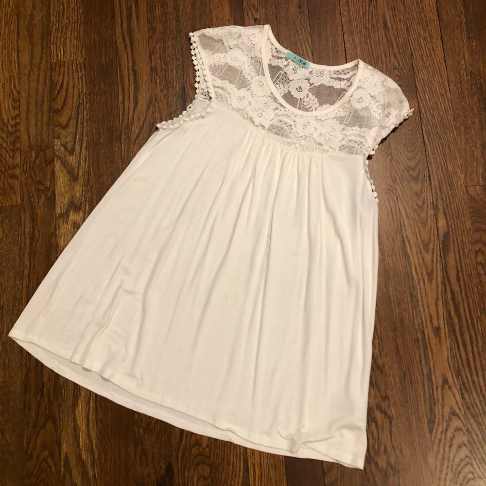 P.S. Kate White Lace Cap-sleeve Flowy Top